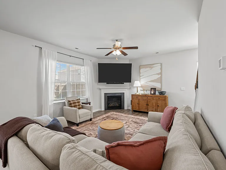 1009 Chiles Dr — Photo 36