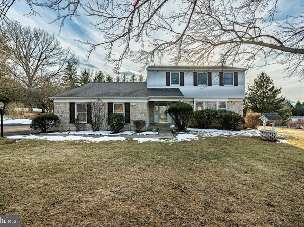 3218 Stump Hall Rd, Collegeville, PA 19426