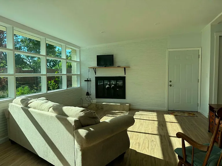 2931 Wright St — Photo 22
