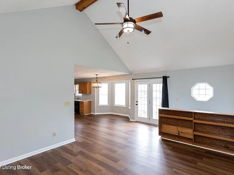 9104 1/2 Fairridge Dr — Photo 5