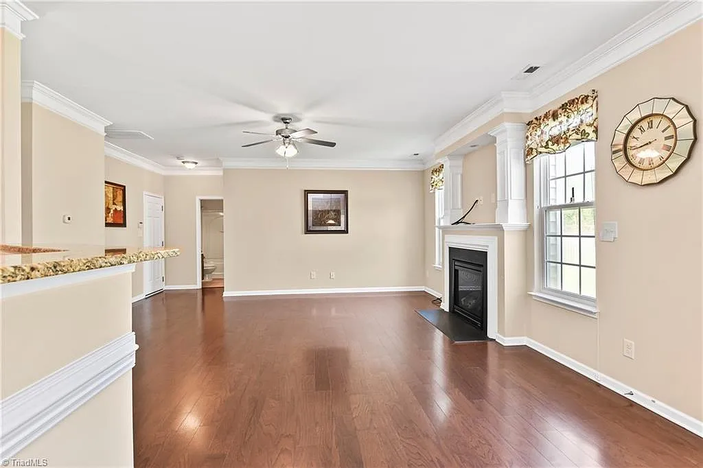 Building Photo - 2611 Leighswood Dr