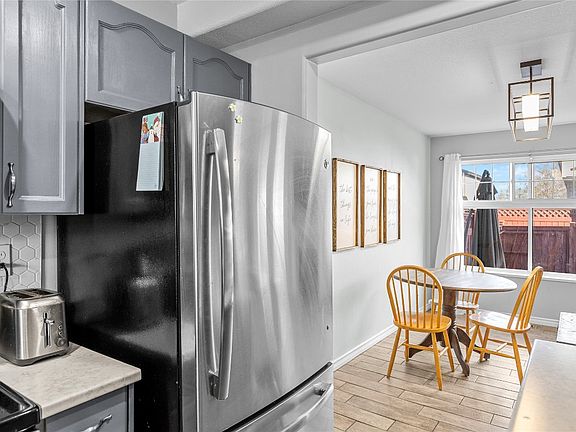 3rd image of 2395 Pleasant Valley Rd #14