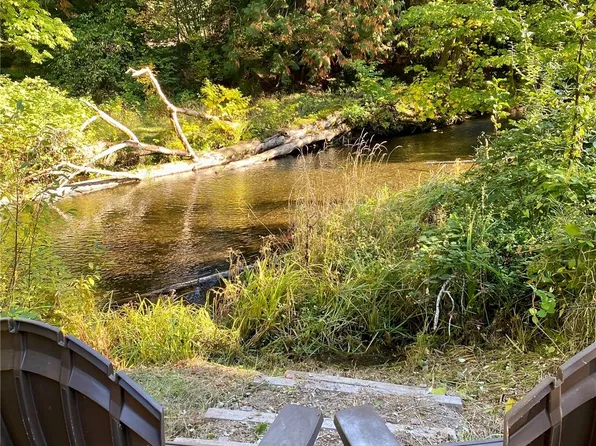 311 E Sherwood Creek Road, Allyn, WA 98524