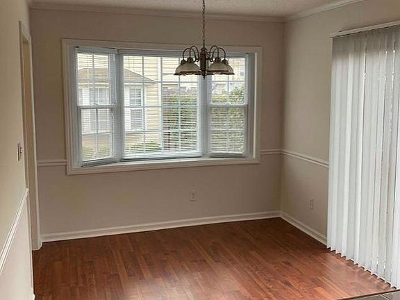 4th image of 2152 Flagstone Court #M7