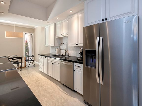 4th image of 1207 E Northshore Dr Unit 137