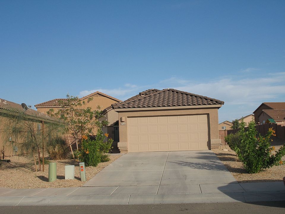 ont of house with extra large common area to the right