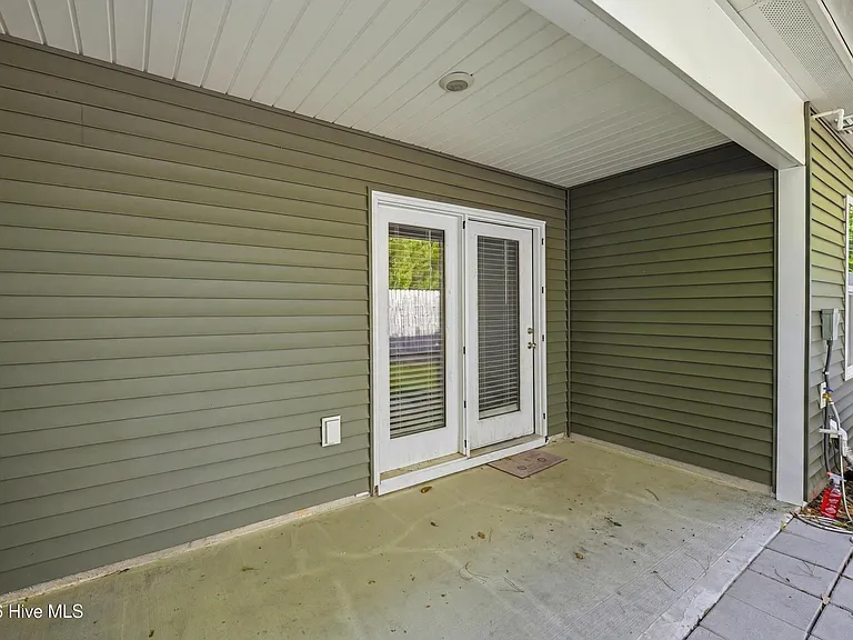 1636 Bellamy Place Dr — Photo 32