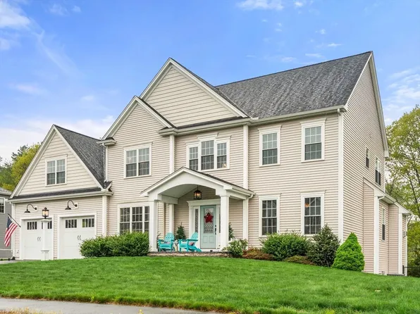 15 Day Lily Ln, Walpole, MA 02081