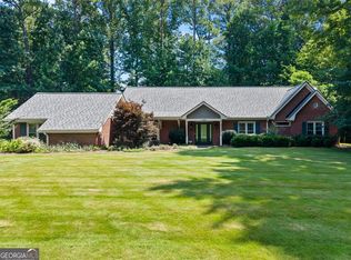 146 N Lakeside Dr NW, Kennesaw, GA 30144