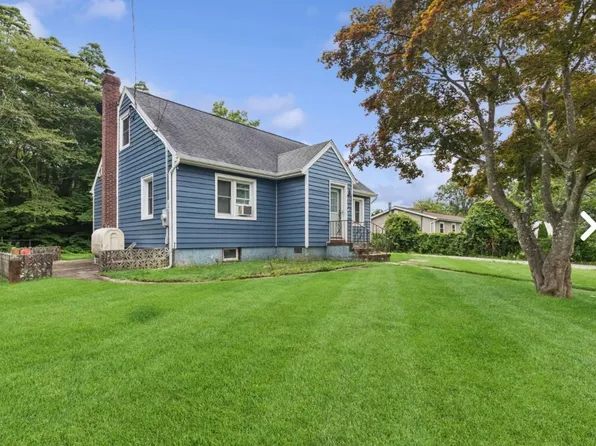 32 Smith Lane, Middle Island, NY 11953