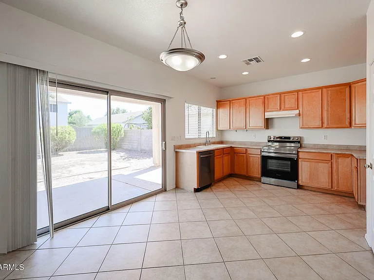 14584 W Watson Ln — Photo 11