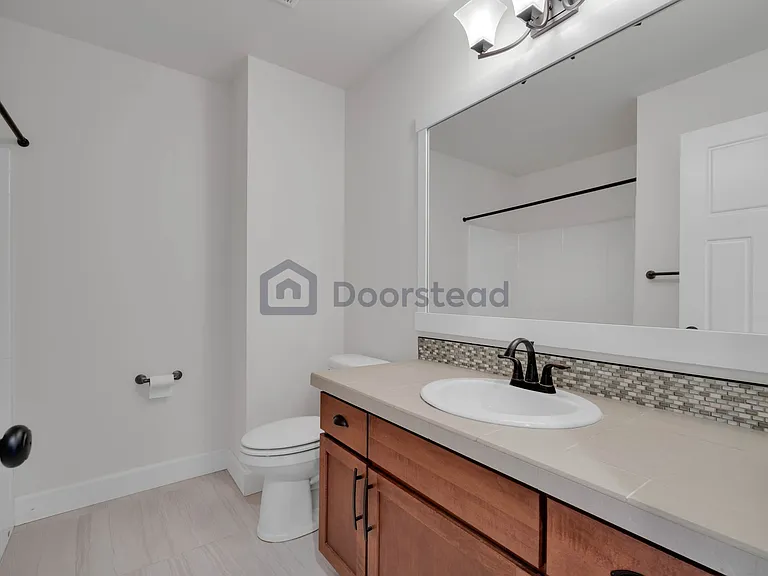 1333 Chelsea Walk NE — Photo 12
