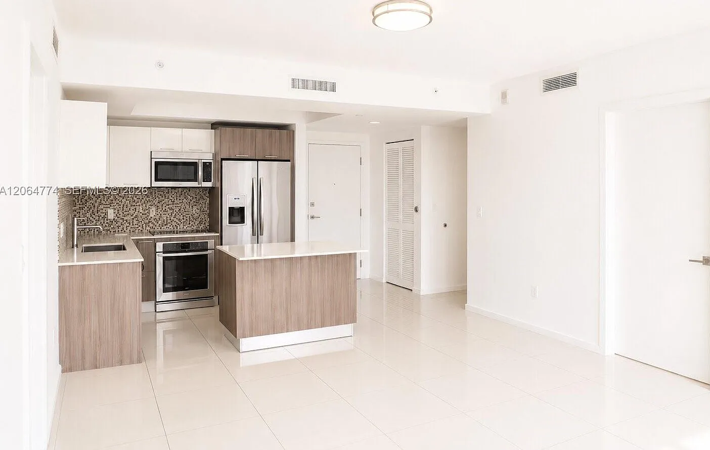5252 Paseo Condo — Photo 3