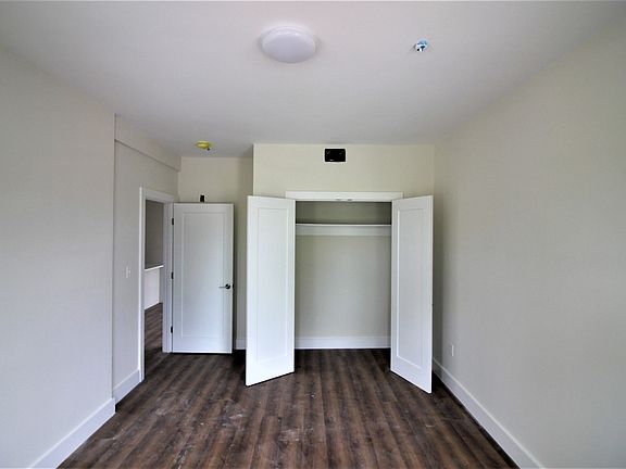 5th image of 843 Columbia Rd Floor 3