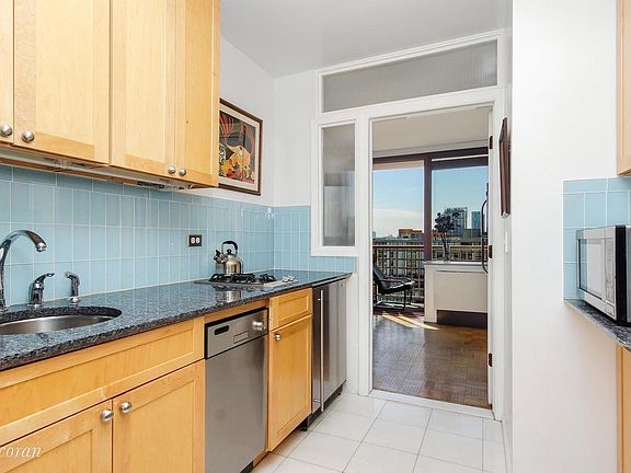 3rd image of 474 48th Ave APT 14N