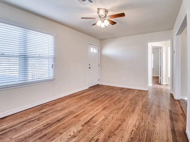 950 Dakota St — Photo 14