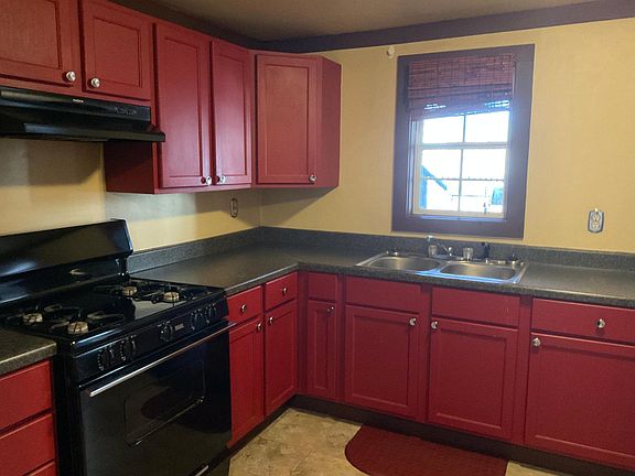 3rd image of 3336 1/2 E 7th St #B