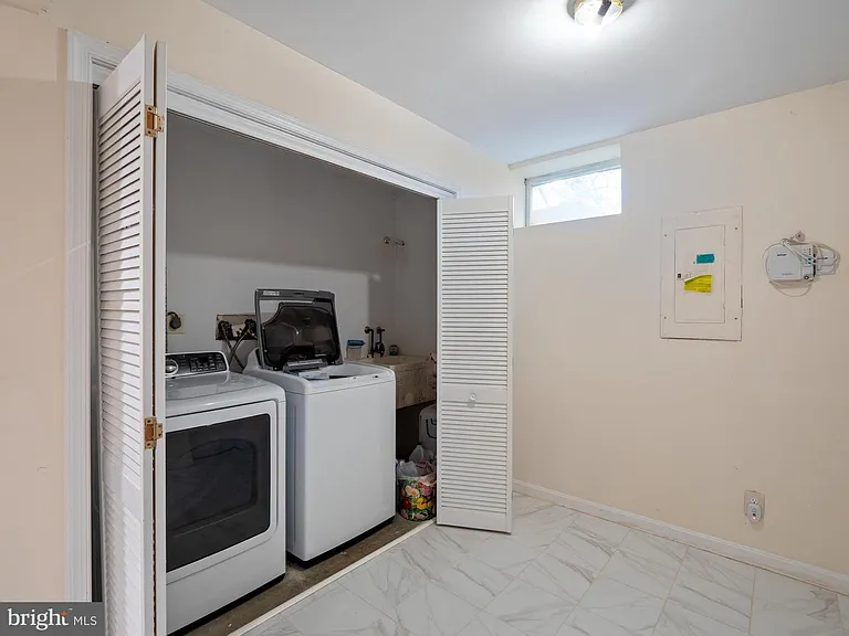 4907 37th Pl — Photo 31