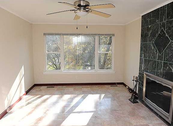 4th image of 5851 Dayton Blvd