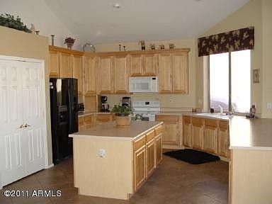 1st image of 1437 N Bernard