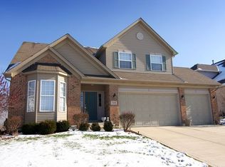 7113 Dunham Rd, Downers Grove, IL 60516