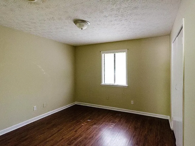111 Langford Ct #111 — Photo 9