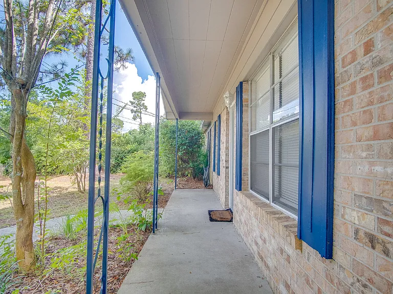 386 Quigley Rd — Photo 4