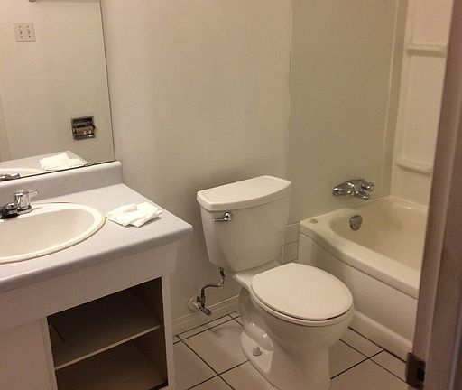 5th image of 9928 89th Ave NW