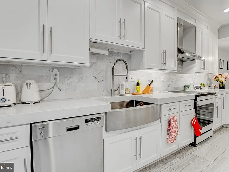10219 Aspen Willow Dr — Photo 7