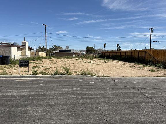 2nd image of 1108 S McCall St