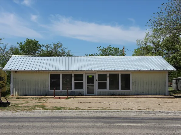 611 E 8th St, Cisco, TX 76437