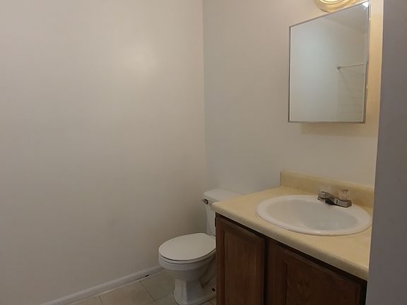 5th image of 2820 Oxford Ln