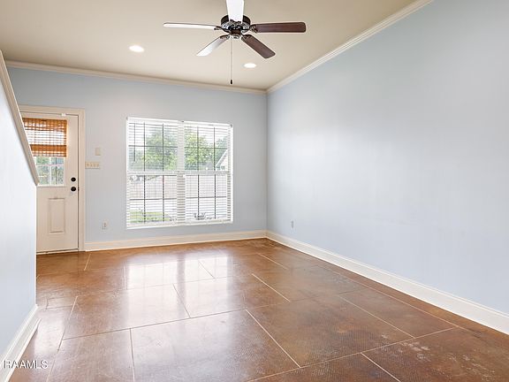 4th image of 2202 Johnston St #101