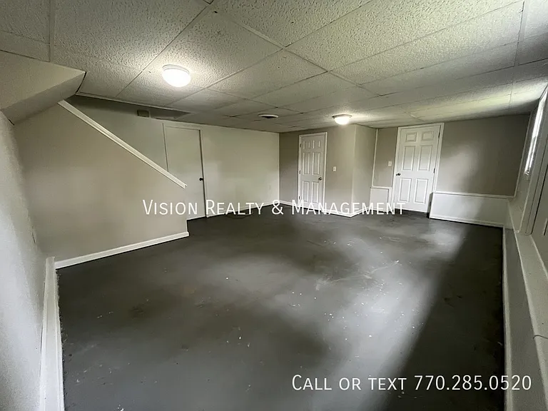 153 Carroll Cir — Photo 43