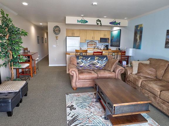 2nd image of 890 SE Bay Blvd #215