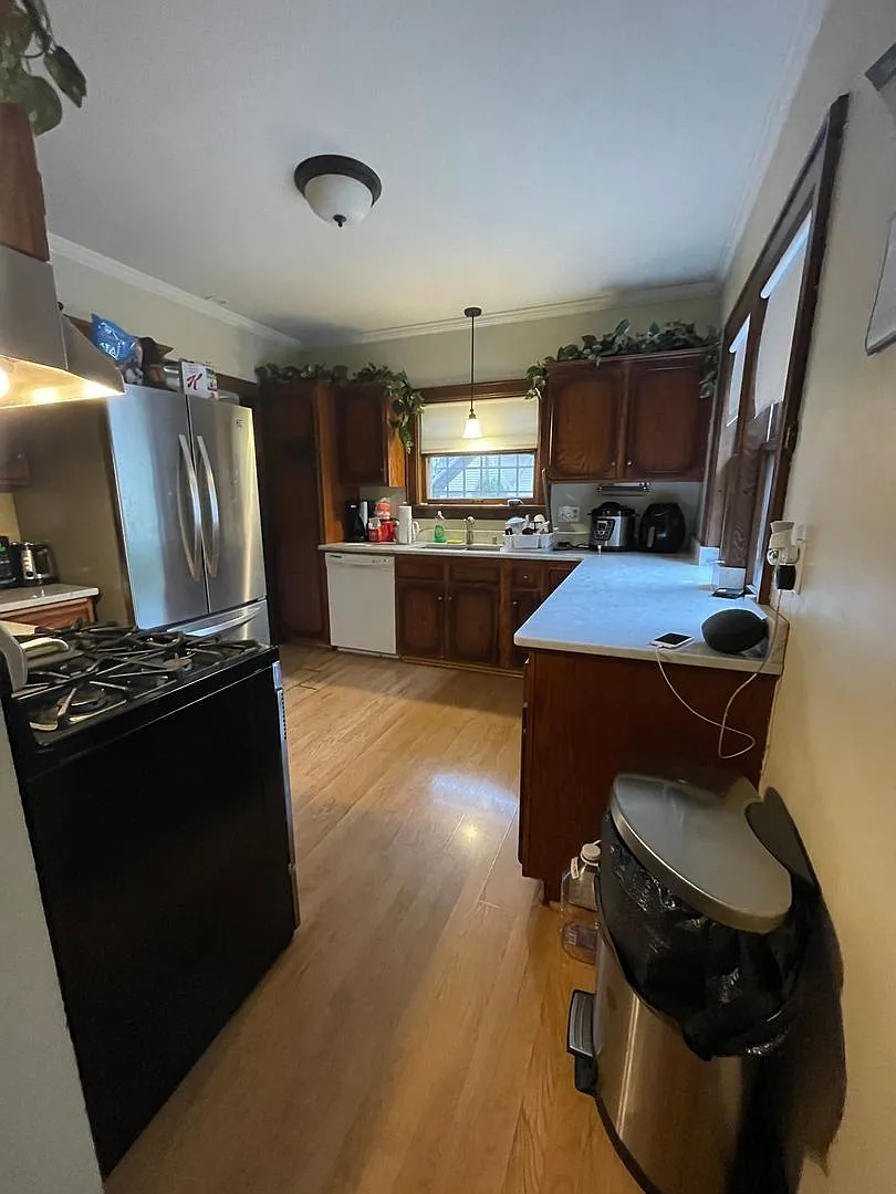 4 Bedroom Single-Family Home in La Crosse with Garage, Central Air & In-Unit Laundry — Photo 1