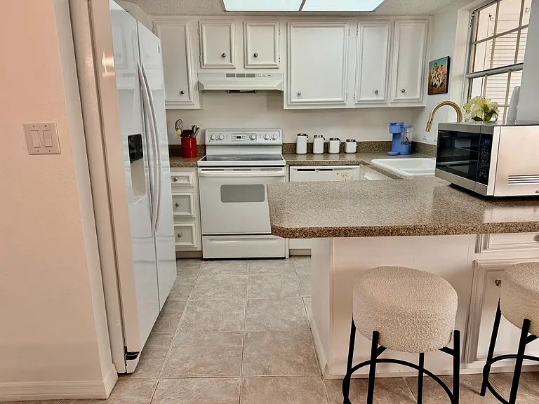 4158 Tamiami Trl #B8 — Photo 20