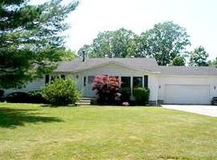 1045 Stein Rd, Saint Clair, MI 48079