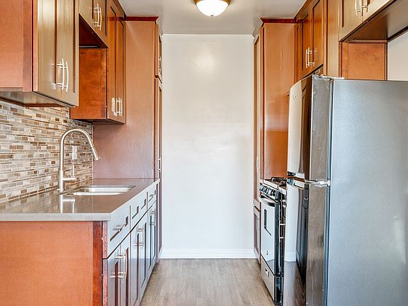 3rd image of 4510 Pinafore St APT 20