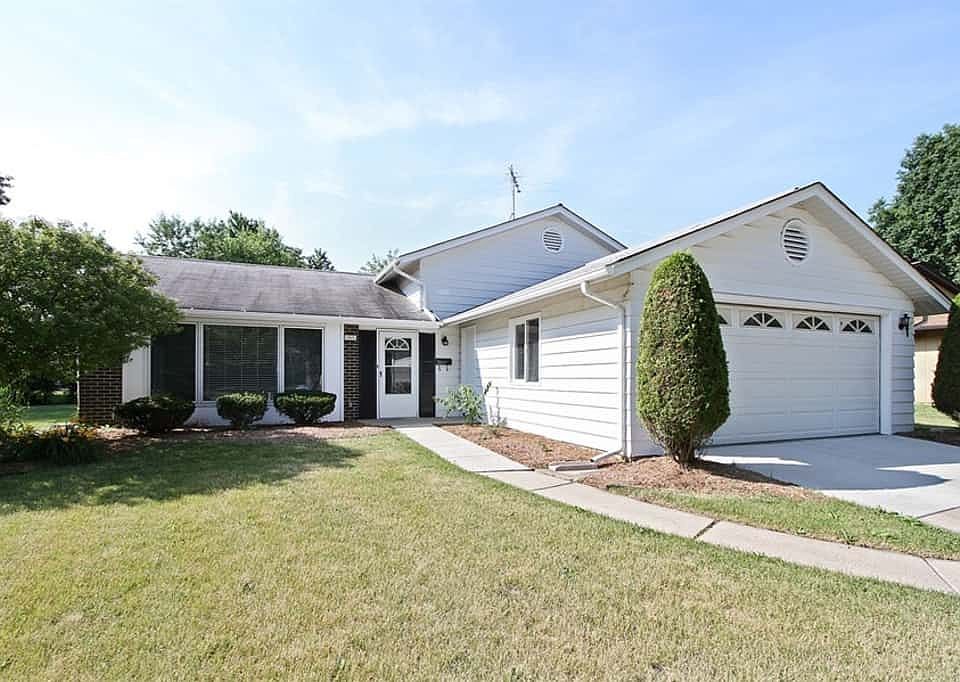 1st image of 23025 Bruce Dr