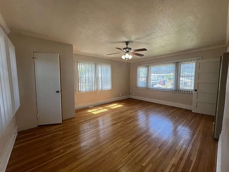 2821 Lincoln Ave — Photo 7