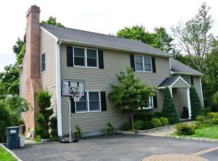 3445 Poe Ct, Mohegan Lake, NY 10547