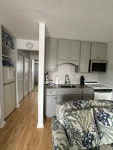 1027 Ocean Ave #18 Photo 1