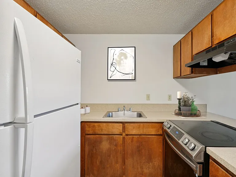 Bagley Estates- HOME SWEET HOME- UP TO 4 WEEKS FREE! — Photo 5