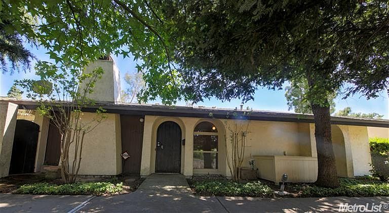 1st image of 411 E Safflower Pl