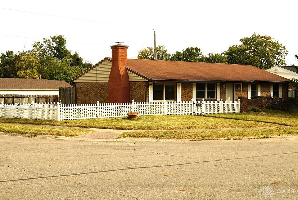 1st image of 305 Cambridge Dr