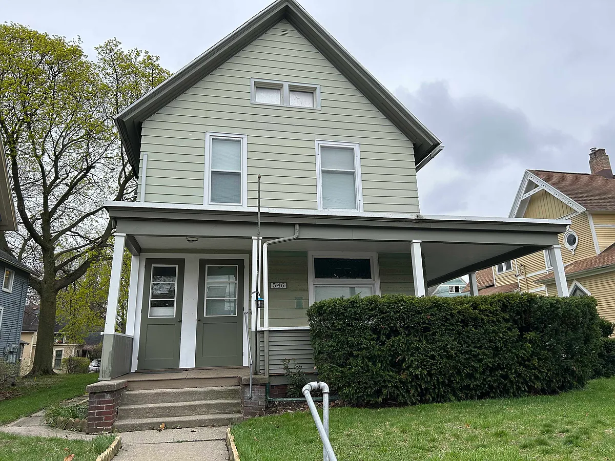 Building Photo - 546 Lyon St NE #TWO UPPER