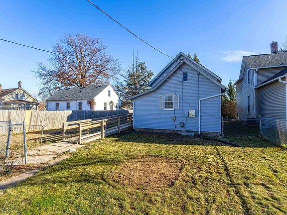 2nd image of 1314 N Division St