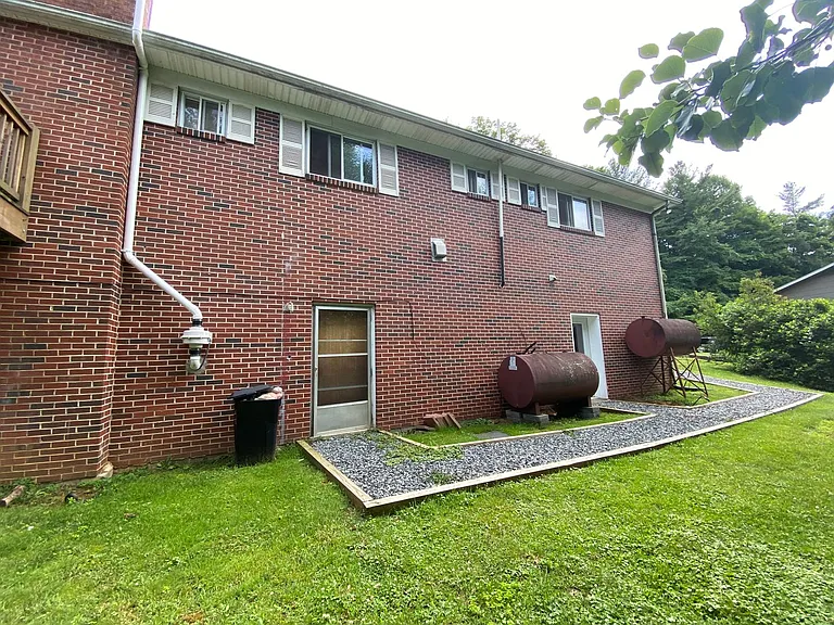 312 Clint Norris Rd — Photo 5