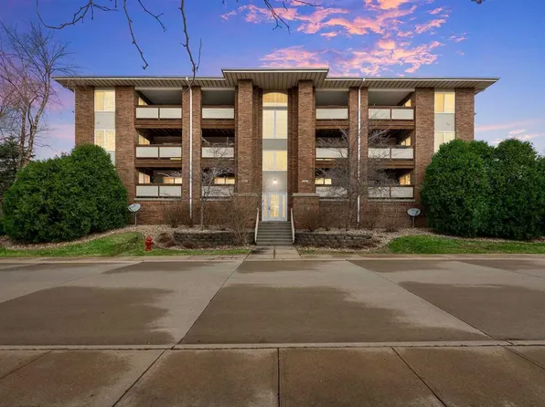 2584 Cascade Ln, Iowa City, IA 52246